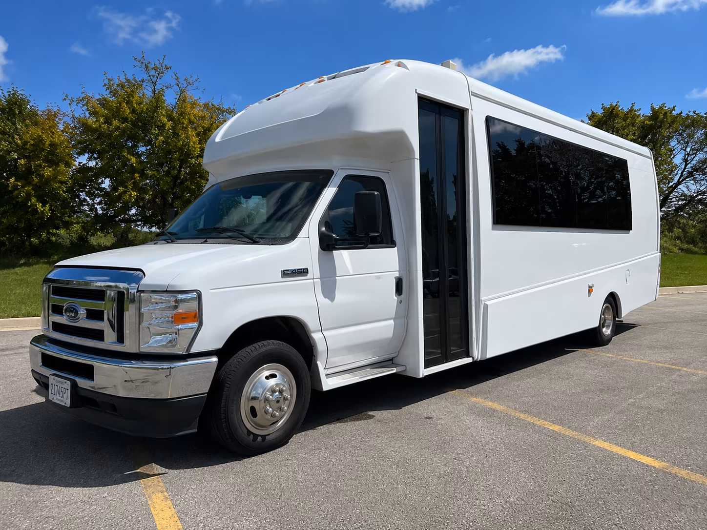 Dallas Birthday, Sweet 16, & Quinceañera Transportation onboard seating